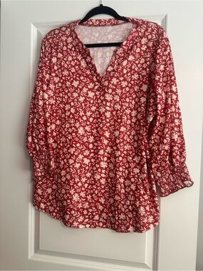 Women's Red Floral V-Neck Blouse -size Lg